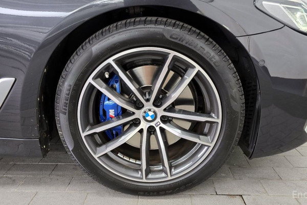 2022 BMW 5 серии с пробегом 30 071 км