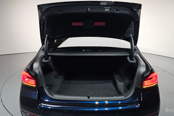 2022 BMW 5 серии с пробегом 42 906 км