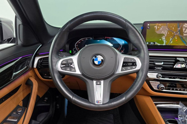 2022 BMW 5 серии с пробегом 26 220 км