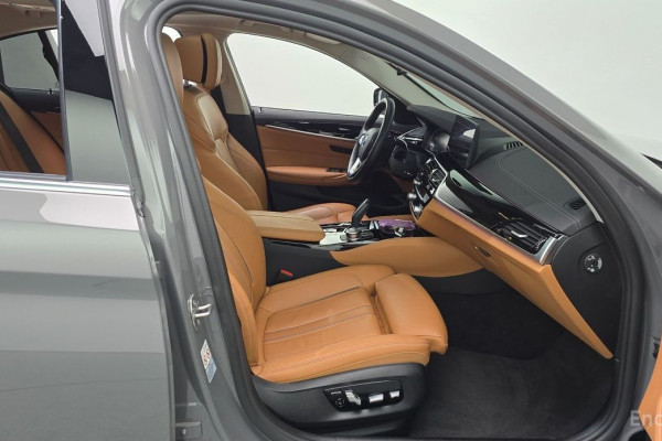 2022 BMW 5 серии с пробегом 55 929 км