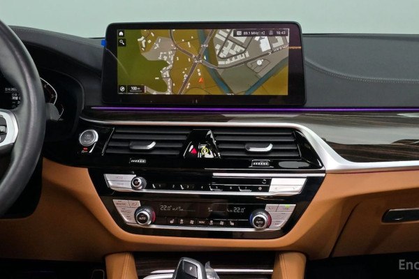 2022 BMW 5 серии с пробегом 26 220 км