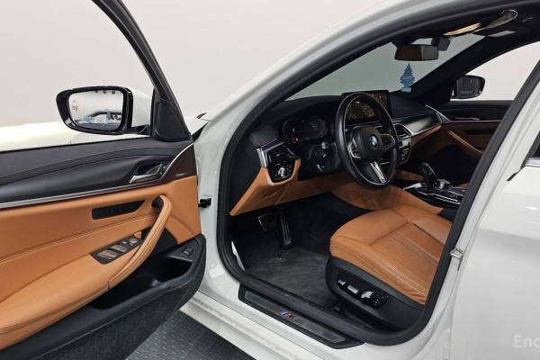 2022 BMW 5 серии с пробегом 39 779 км