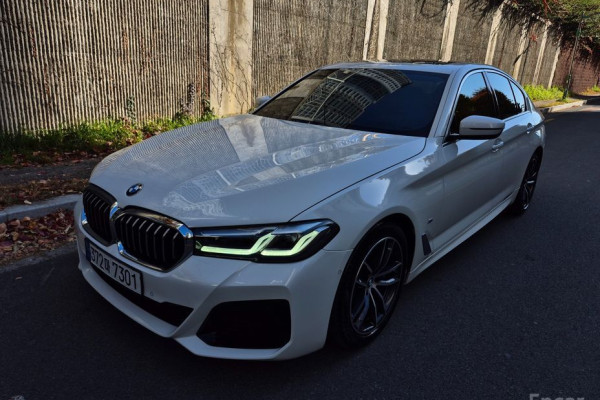 2022 BMW 5 серии с пробегом 50 900 км