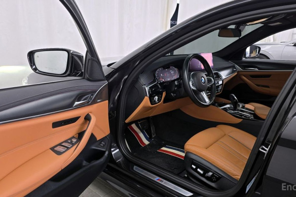 2022 BMW 5 серии с пробегом 30 071 км