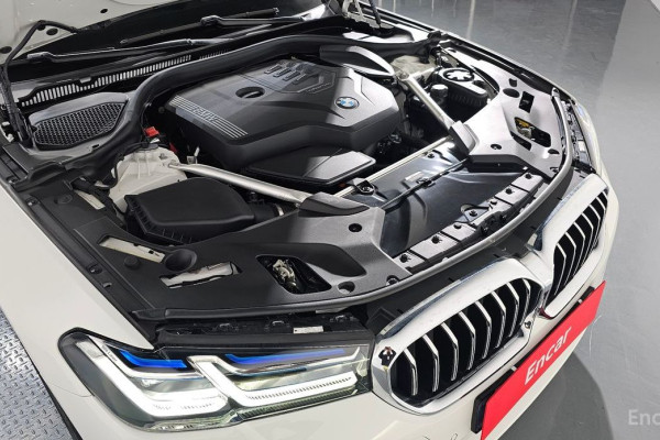 2022 BMW 5 серии с пробегом 26 294 км