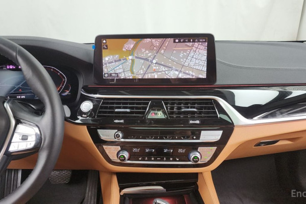 2022 BMW 5 серии с пробегом 26 882 км