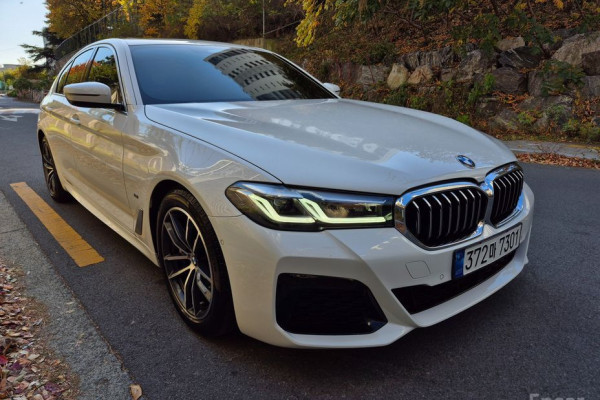 2022 BMW 5 серии с пробегом 50 900 км