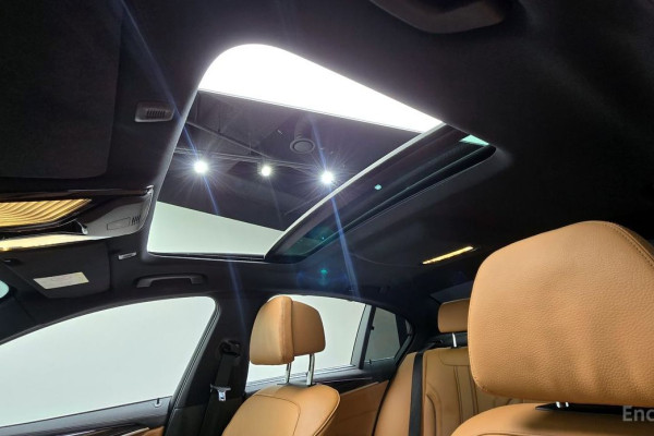 2022 BMW 5 серии с пробегом 49 781 км