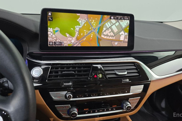 2022 BMW 5 серии с пробегом 55 929 км