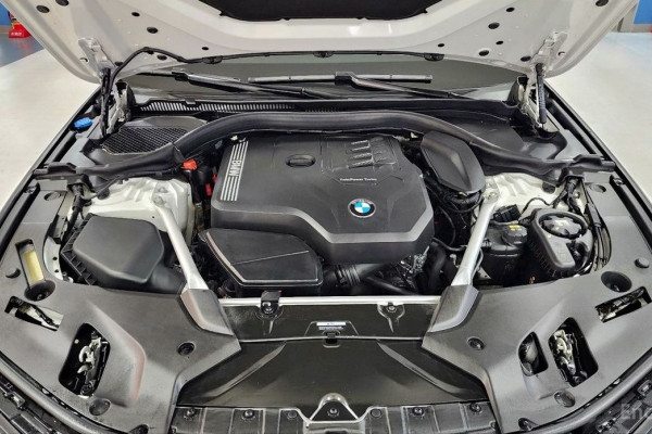 2022 BMW 5 серии с пробегом 72 739 км