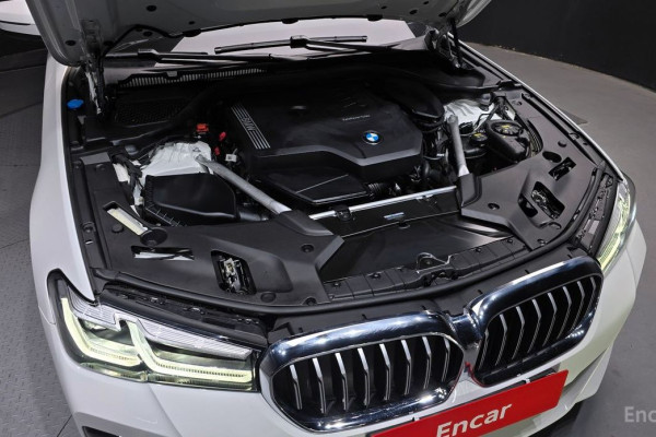 2022 BMW 5 серии с пробегом 56 053 км