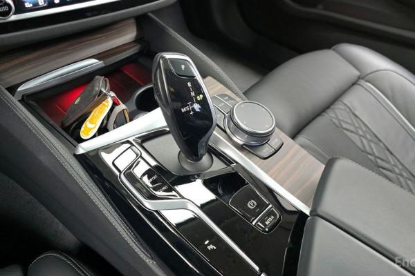 2022 BMW 5 серии с пробегом 54 328 км