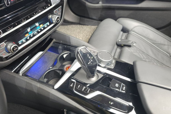 2022 BMW 5 серии с пробегом 26 294 км