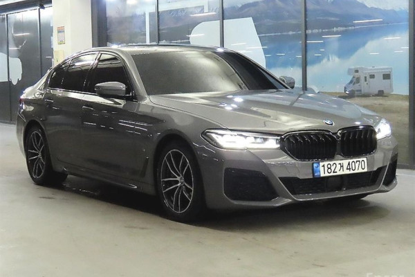 2022 BMW 5 серии с пробегом 71 703 км