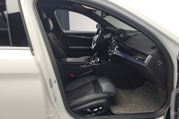 2022 BMW 5 серии с пробегом 26 294 км