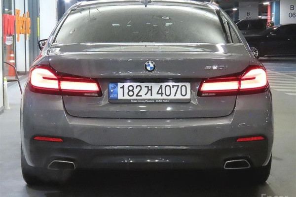 2022 BMW 5 серии с пробегом 71 703 км