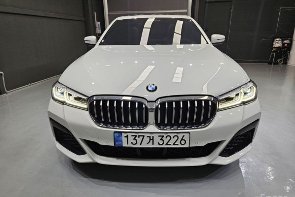 2022 BMW 5 серии с пробегом 80 211 км