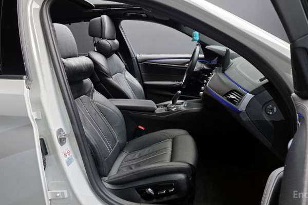 2022 BMW 5 серии с пробегом 56 053 км