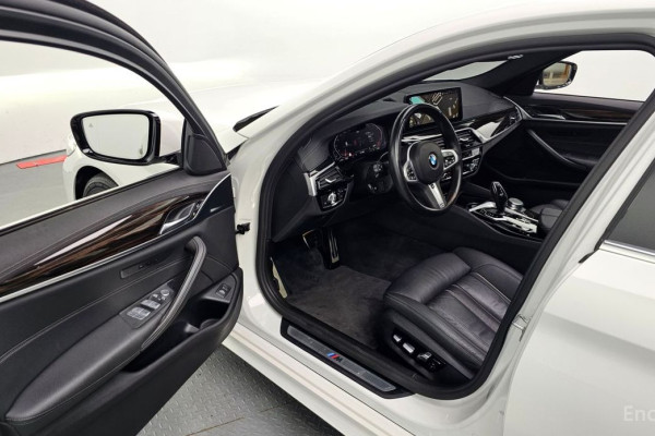 2022 BMW 5 серии с пробегом 55 884 км
