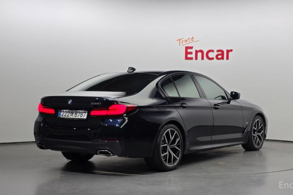 2022 BMW 5 серии с пробегом 32 774 км