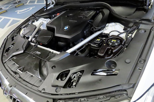 2022 BMW 5 серии с пробегом 52 202 км