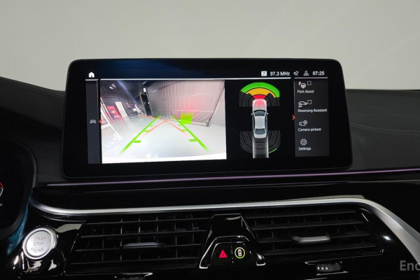 2022 BMW 5 серии с пробегом 26 294 км