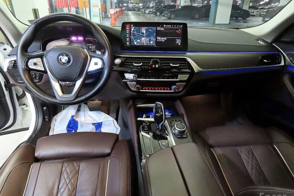 2022 BMW 5 серии с пробегом 52 202 км