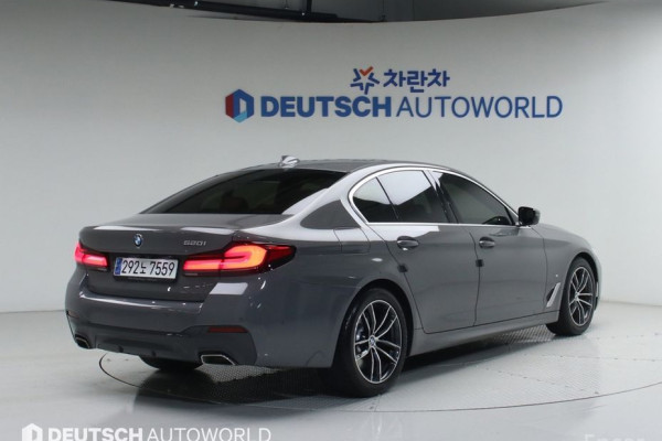 2022 BMW 5 серии с пробегом 69 501 км