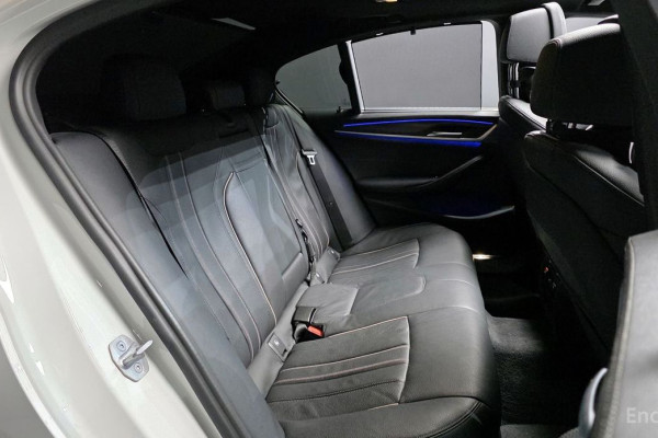 2022 BMW 5 серии с пробегом 56 053 км