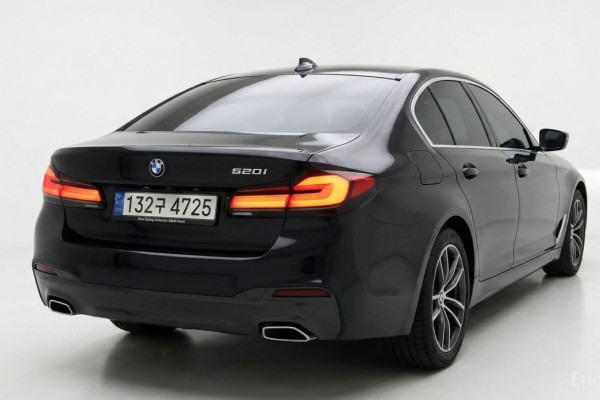 2022 BMW 5 серии с пробегом 51 250 км