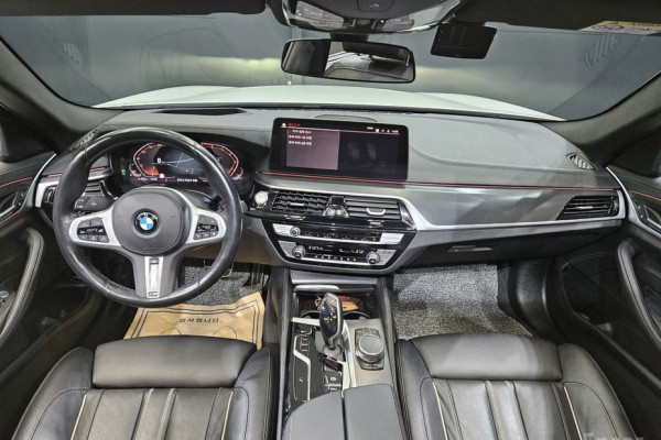 2022 BMW 5 серии с пробегом 80 211 км