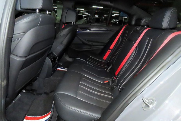 2022 BMW 5 серии с пробегом 71 703 км