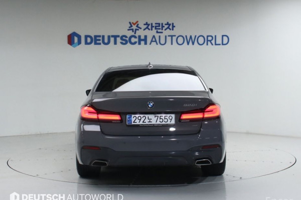 2022 BMW 5 серии с пробегом 69 501 км