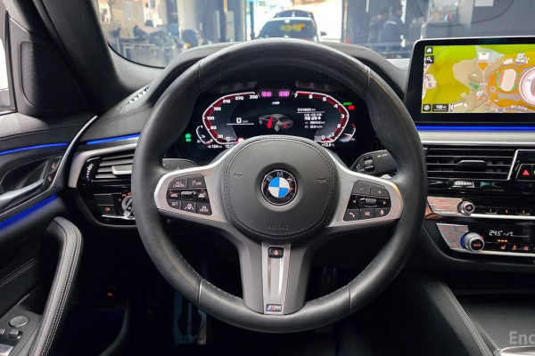 2022 BMW 5 серии с пробегом 56 053 км