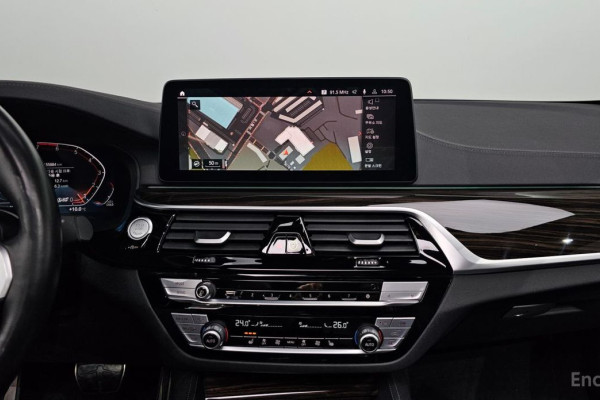 2022 BMW 5 серии с пробегом 55 884 км