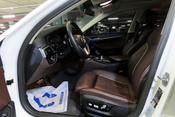 2022 BMW 5 серии с пробегом 52 202 км