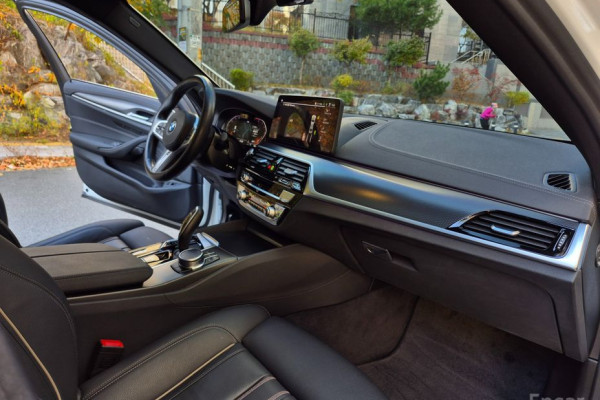 2022 BMW 5 серии с пробегом 50 900 км