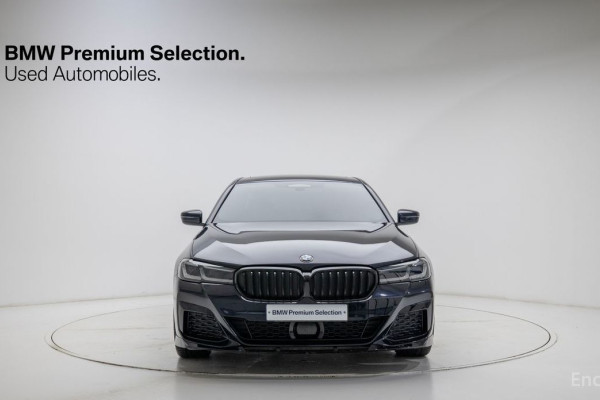 2022 BMW 5 серии с пробегом 43 822 км
