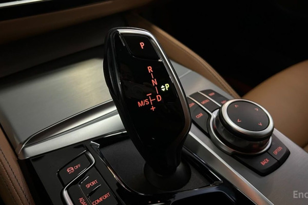 2022 BMW 5 серии с пробегом 36 998 км