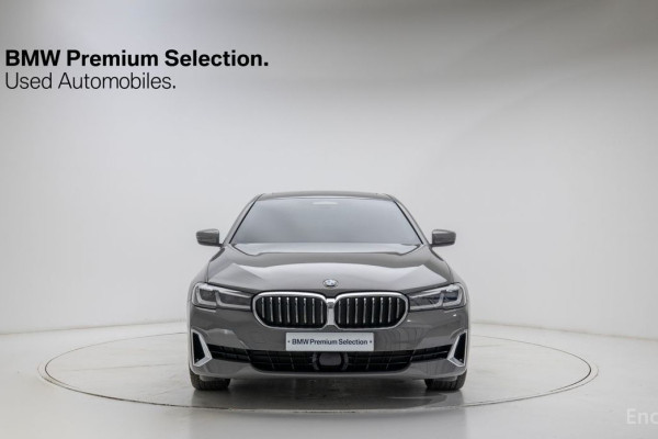 2022 BMW 5 серии с пробегом 25 189 км