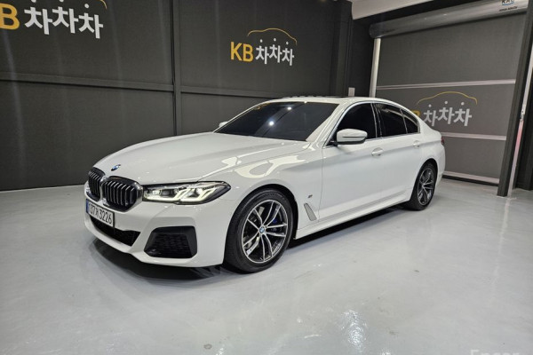 2022 BMW 5 серии с пробегом 80 211 км
