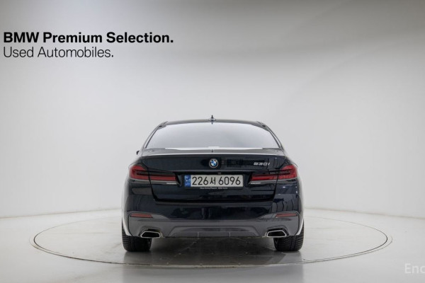 2022 BMW 5 серии с пробегом 43 822 км