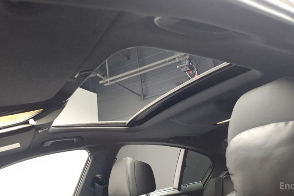 2022 BMW 5 серии с пробегом 26 294 км