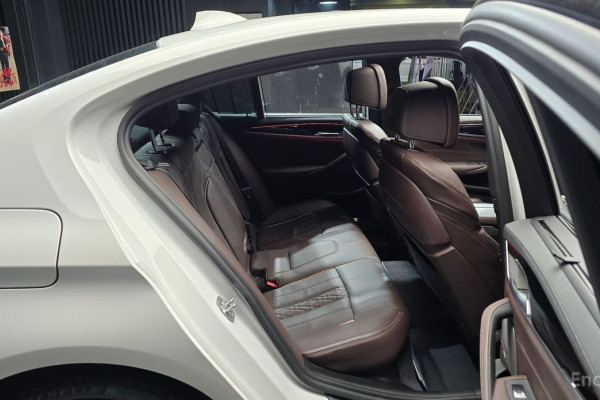 2022 BMW 5 серии с пробегом 68 988 км