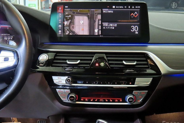 2022 BMW 5 серии с пробегом 52 202 км