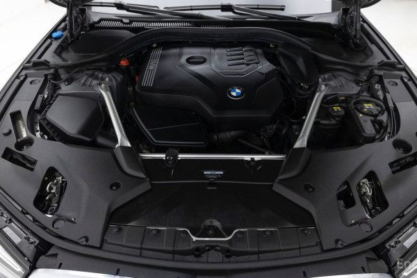 2022 BMW 5 серии с пробегом 25 189 км