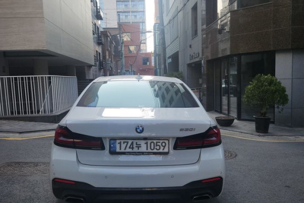 2022 BMW 5 серии с пробегом 38 348 км