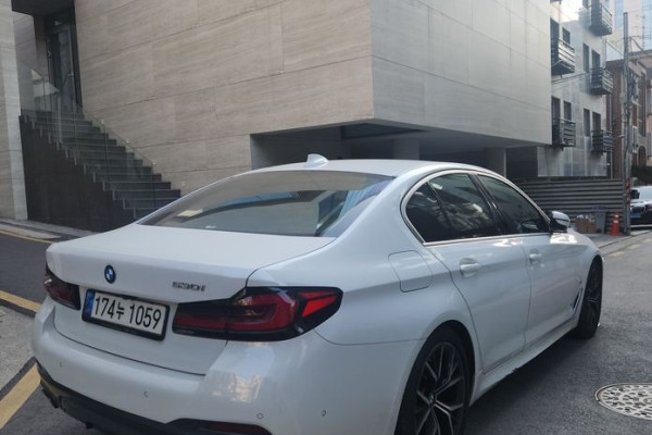 2022 BMW 5 серии с пробегом 38 348 км