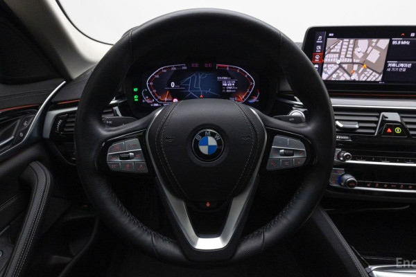 2022 BMW 5 серии с пробегом 47 650 км