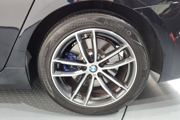 2022 BMW 5 серии с пробегом 25 229 км